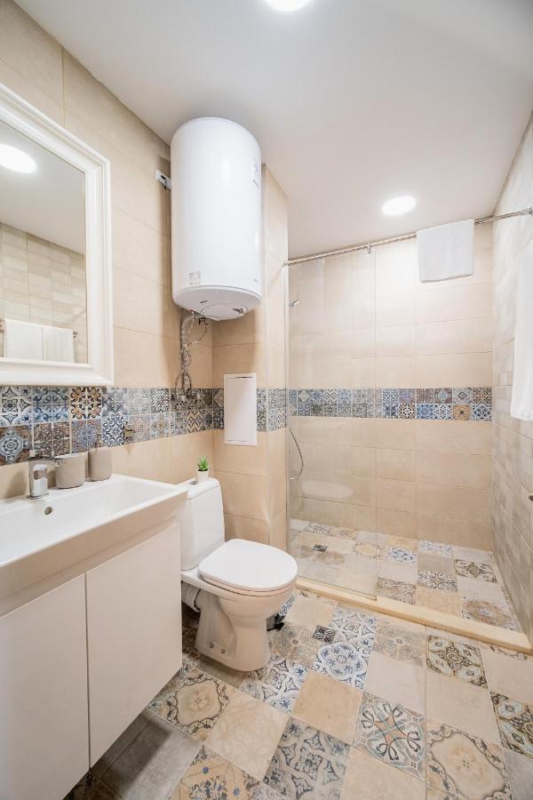 Comfy Luxury Center Apartment Варна Экстерьер фото