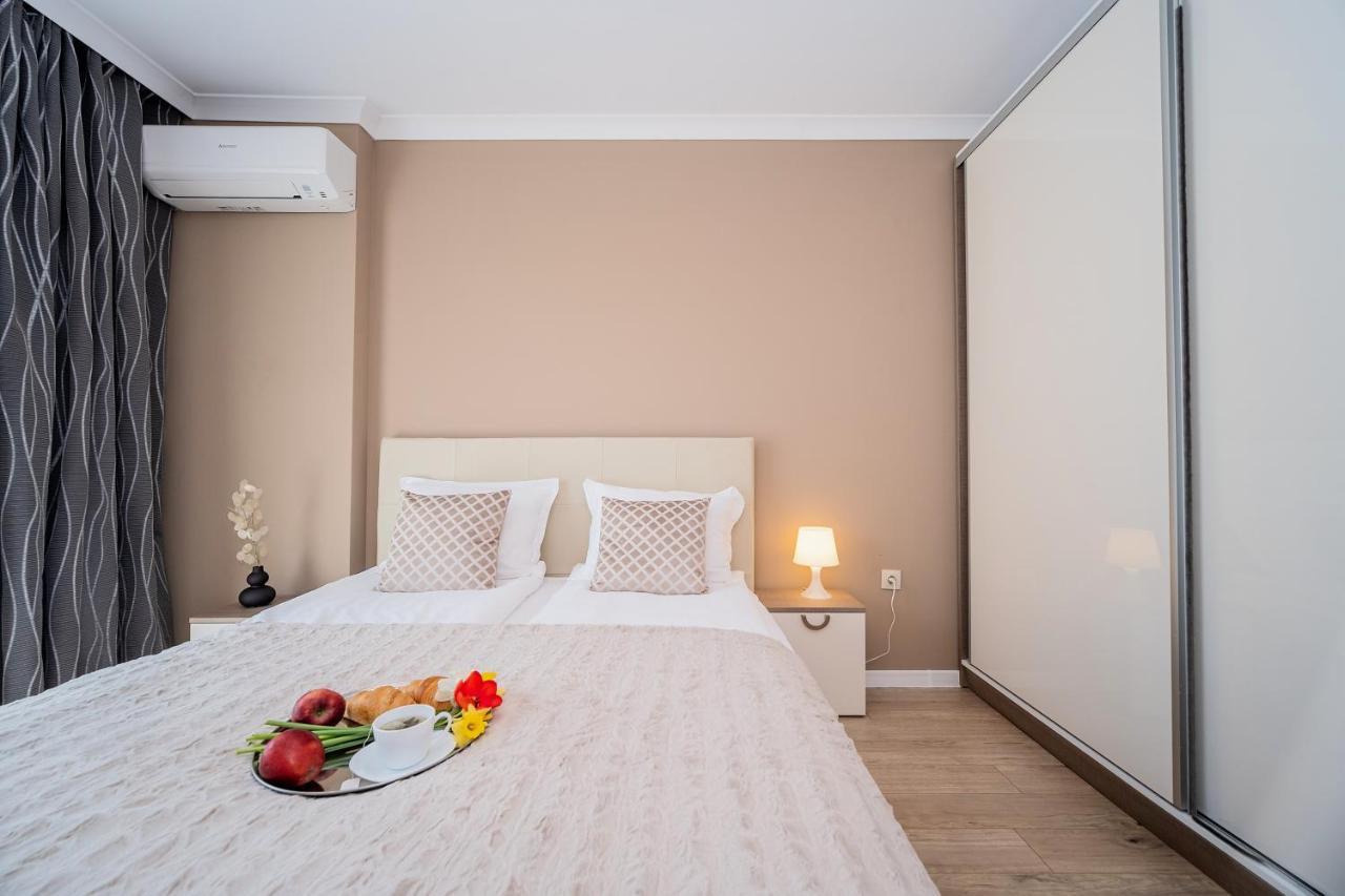 Comfy Luxury Center Apartment Варна Экстерьер фото